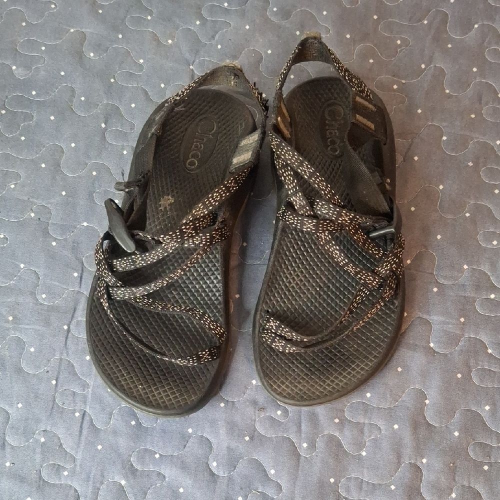 Chaco Black Kids Sandals size 4